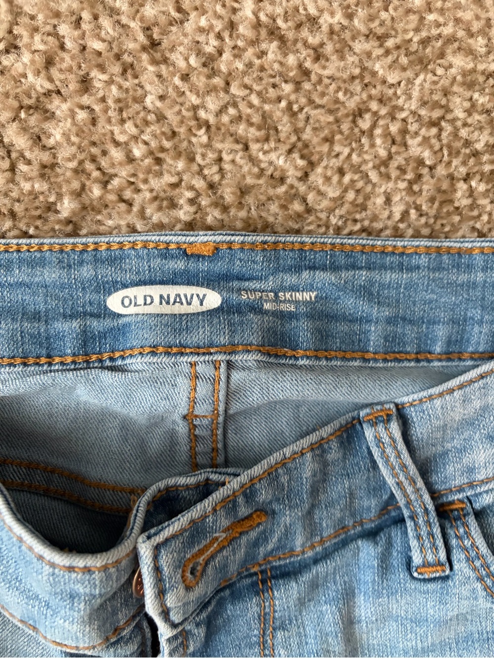 Old navy Women’s Light Blue Stretch Skinny Jeans - Picture 2 of 3